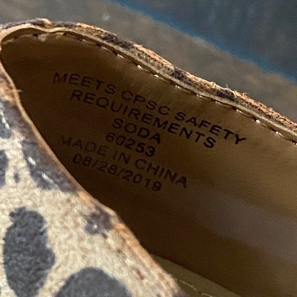 Girls Leopard Shoes Size 7M - Picture 7 of 12